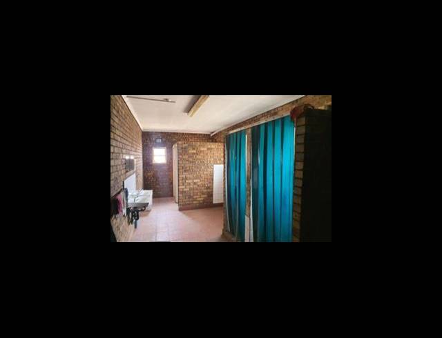 650M² MINI FACTORY FOR SALE IN DAGGAFONTEIN